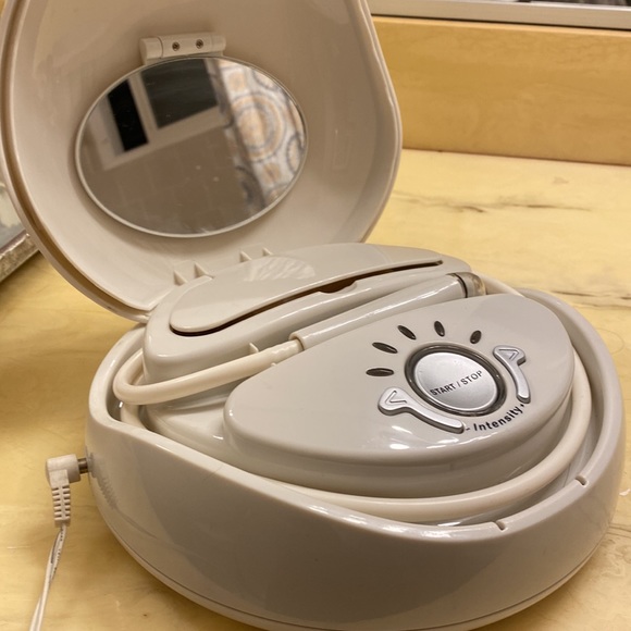 Nubrillance Microdermabrasion kit like new - Picture 2 of 4